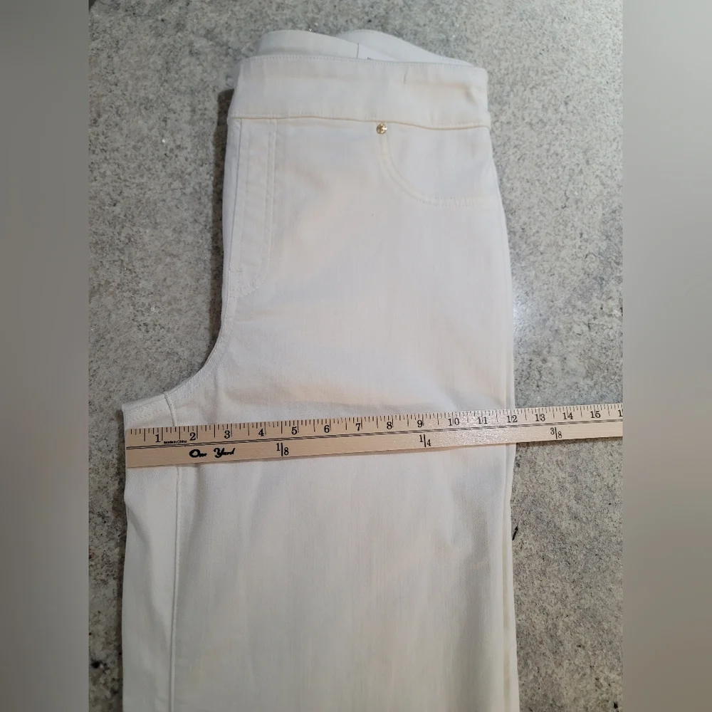 NWT Chico’s Pull-On Embellished Straight-Leg Cropped Jeans Pants Women 2.5 Sz 14 - Picture 14 of 15